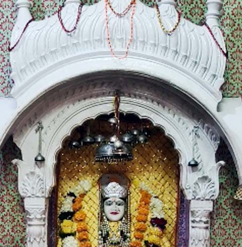 On the day of Pushkarna, Maa Ushtra Vahini was decorated and Mahaarti was performed