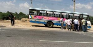  Accident on Jaipur road bypass, roadways bus hits Thar jeep