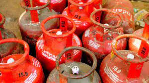 Police took action on illegal gas refilling, seized dozens of cylinders