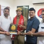 बीकानेर व्यापार उद्योग मंडल ने नव नियुक्त कोट गेट थानाधिकारी मनोज तिवाड़ी का किया अभिनंदन
