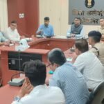 अवैध खनन पर कलेक्टर सख्त, ओवरलोड वाहनों पर होगी कार्रवाई