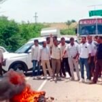 श्रीडूंगरगढ़ में ट्रोमा सेंटर की मांग को लेकर युवाओं का प्रदर्शन, टायर फूंके