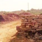 चौपड़ाबाड़ी में सरकारी जमीन पर कब्जे का आरोप, प्लॉट काटकर बेचने की शिकायत से मचा हड़कंप